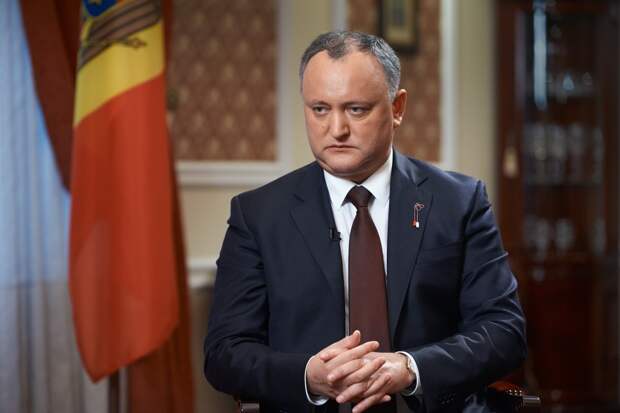 Додон назвал недружественным намерение властей Молдавии запретить визит Рогозина