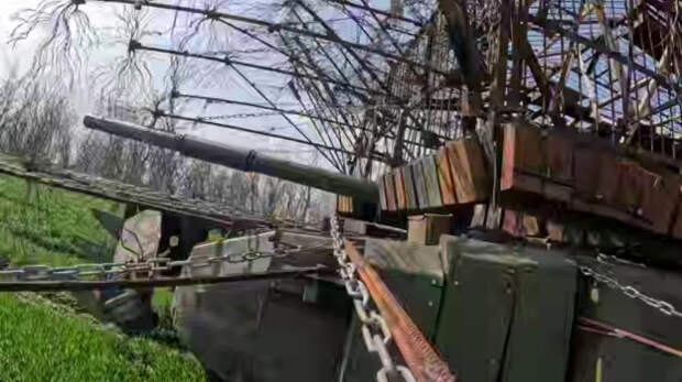 Российские танкисты уничтожили опорные пункты с личным составом ВСУ в Запорожской области