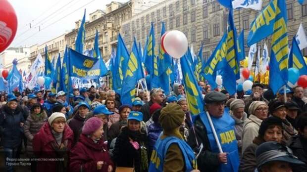 Партия Жириновского призвала не признавать итоги выборов президента на Украине