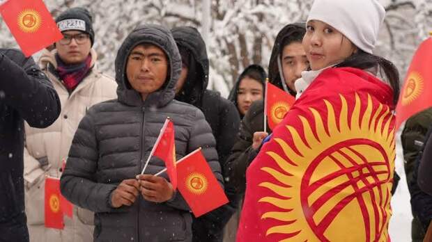 Киргизия подала иск в Суд ЕАЭС к России из-за отказов выдавать полисы ОМС членам