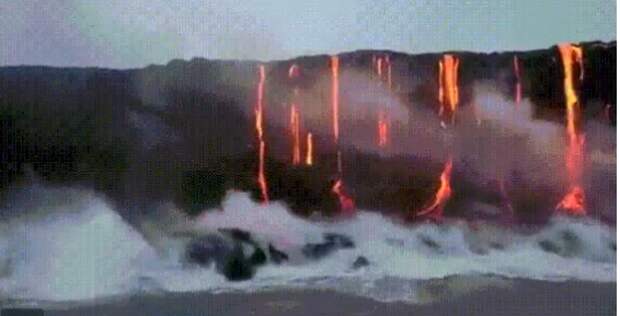 Новые съемки извержения вулкана Киалуэа. Гавайи стали похожи на место боевых действий