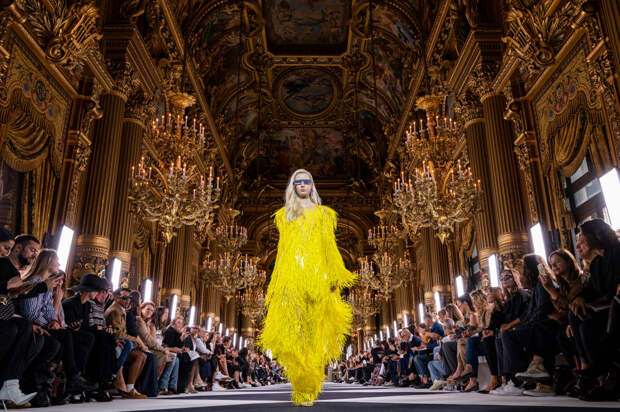 Неделя моды в Париже: платья, от которых захватывает дух