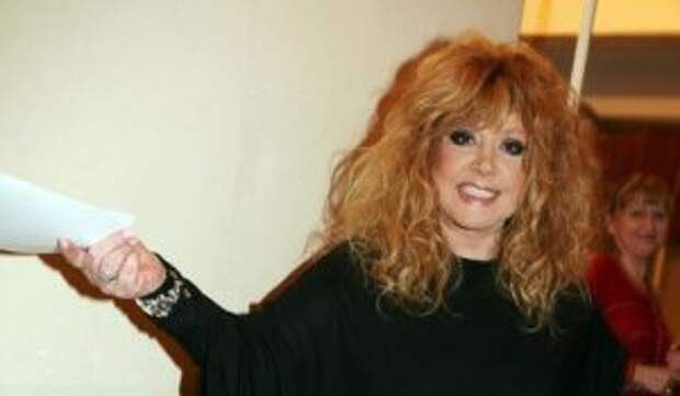 Старики устроили бунт под окнами Аллы Пугачевой