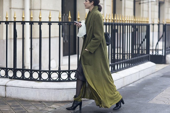 Street style: 10 ярких зимних образов из Парижа