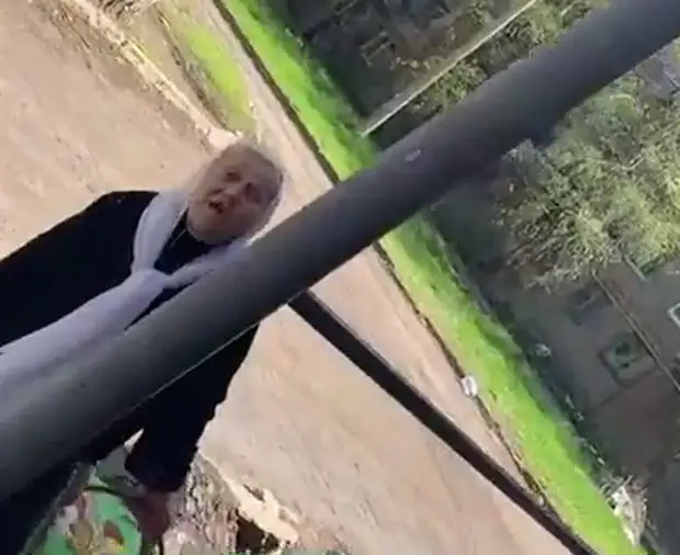 "Слава Украине и России! Киевская Русь была и будет! Ты запомнил это?" — ещё одна смелая бабушка поставила на место нациста