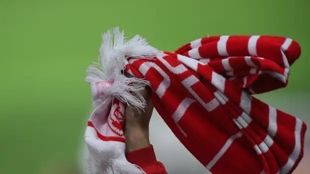 Фанаты после разгрома от «Зенита» призвали игроков «Спартака» снять майки с ромбом