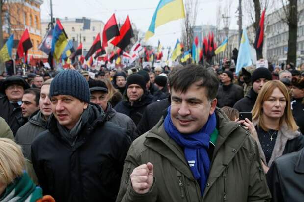 Саакашвили сорвал допрос в Генпрокуратуре, покинув здание