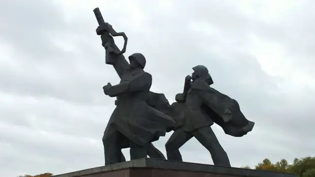 Мира Тэрада: Осквернение памятников советским солдатам — непростительный акт исторический трусости и лицемерия