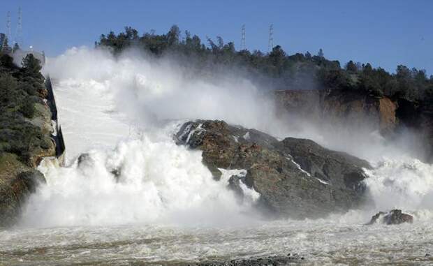 Гони волну! Самое страшное оружие противник создает собственными руками