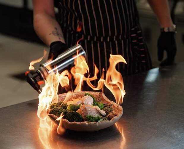 Жаркое по рецепту Нахимова, шкара из барабули и юшка с мидиями: стартовал гастрофестиваль «Севастопольские сезоны»