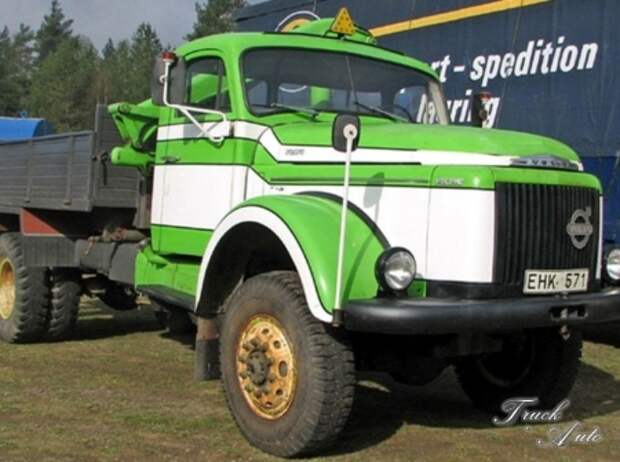 4854 (Lastterrangbil 939)