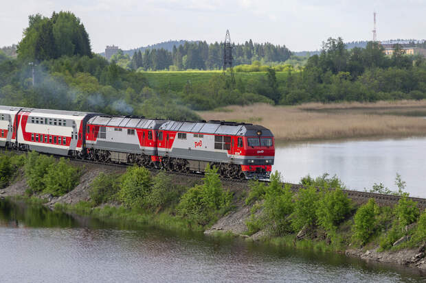 В Народную программу "Единой России" включат развитие молодежного туризма