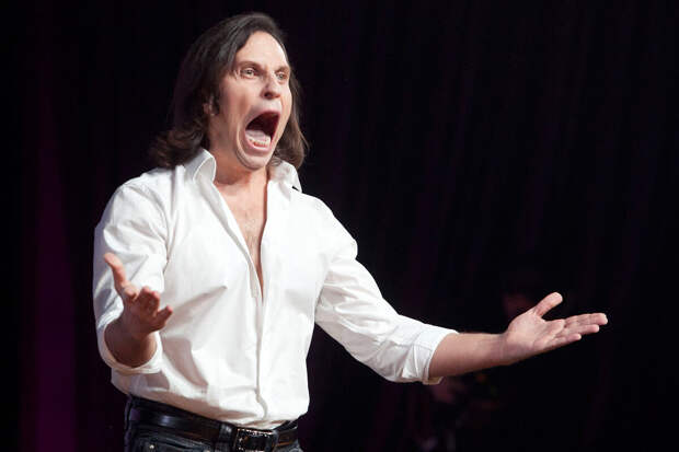 Комик Ревва рассказал, что фанатка прокляла его из-за отказа дать автограф