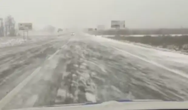 ГИБДД Ставрополья предупредила об опасности на дорогах из-за метели