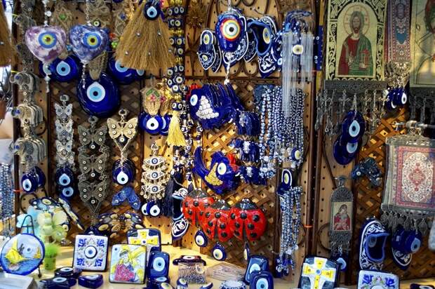 Nazars_Greek_evil_eye_charms.jpg Nazars_Greek_evil_eye_charms.jpg