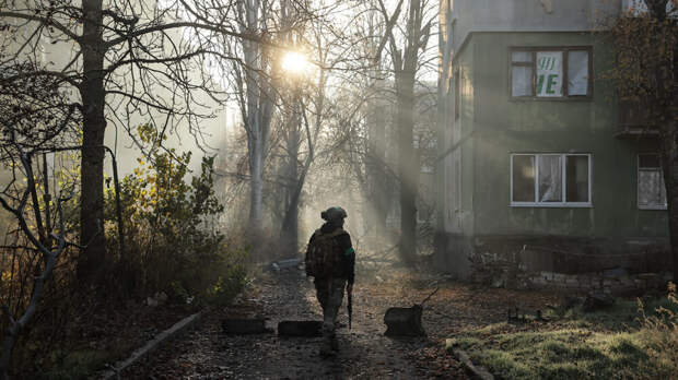 Колесник: в интересах ВСУ не слушать своего недопрезидента и покинуть Донбасс