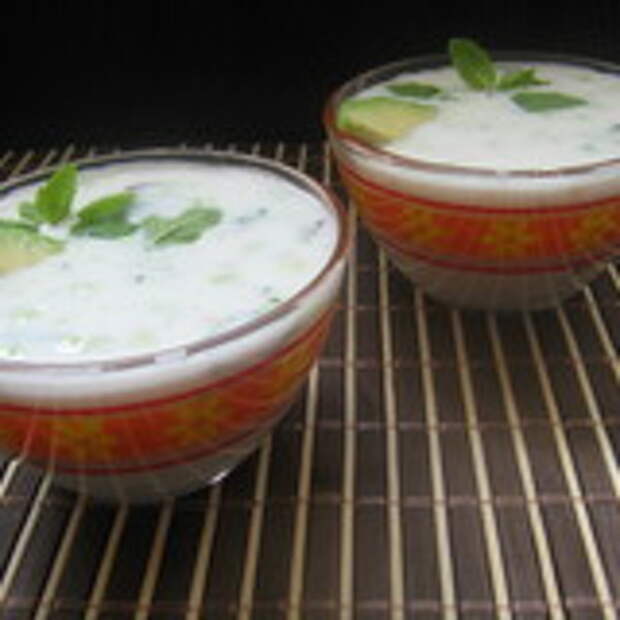 Таратор с авокадо и мятой.