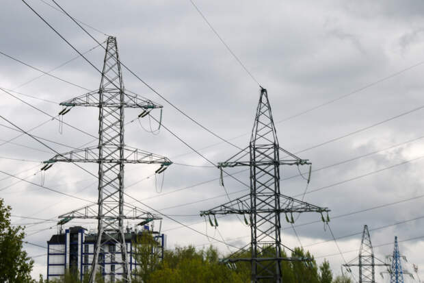 В Россетях рассказали о причинах вспышки на электроподстанции в Ростове