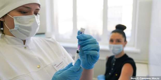 Юрист: Постановление об обязательной вакцинации в Москве законно и не ограничивает права граждан. Фото: Е. Самарин mos.ru