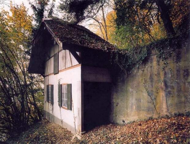 Секретные бункеры, замаскированные под швейцарские виллы