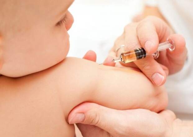 Новая обязательная вакцина для детей против воли многих родителей