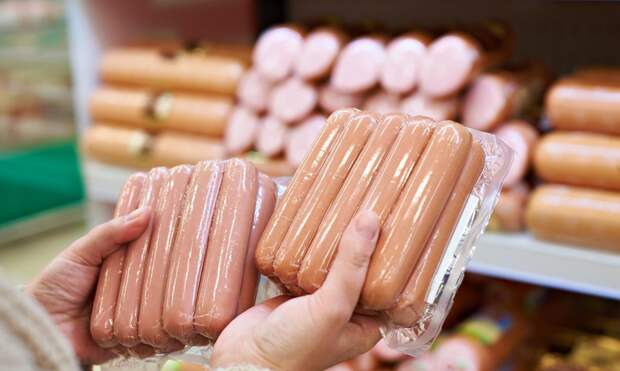 Названы марки ГОСТовских сосисок, напичканных субпродуктами, крахмалом и микробами