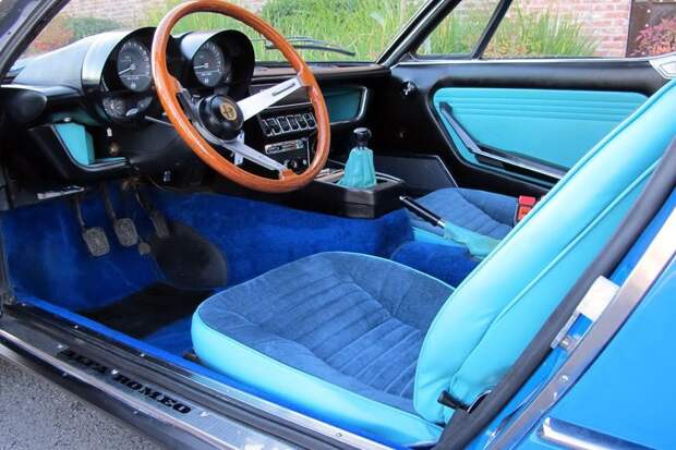 Редкое купе Alfa Romeo Montreal выставили на продажу (74 фото)
