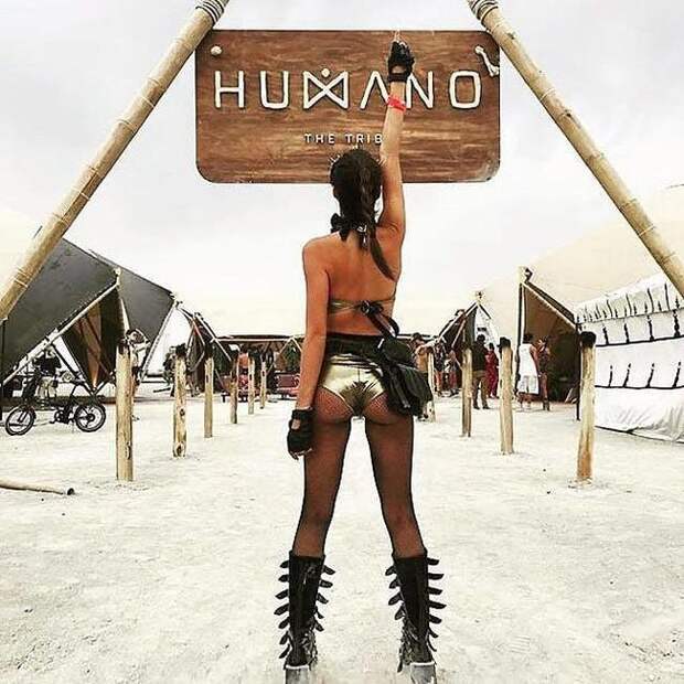 Девушки фестиваля Burning Man-2017 (26 фото)