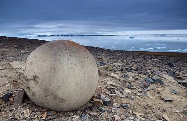 Каменные шары острова Чамп. Фото: vk.com