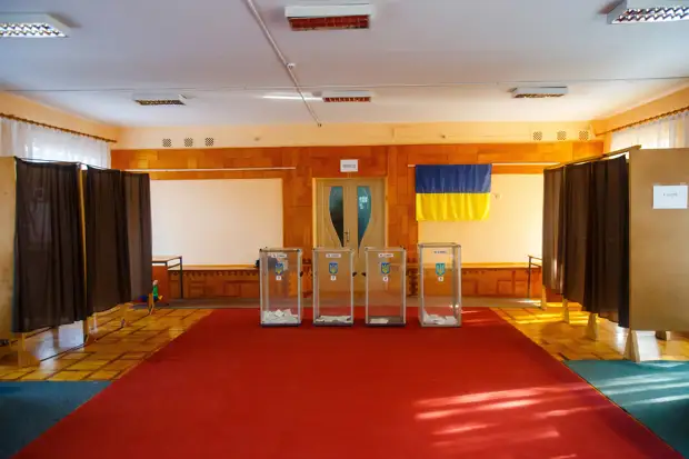 Вопрос коалиции: сможет ли партия Зеленского сохранить лидерство до выборов в Раду