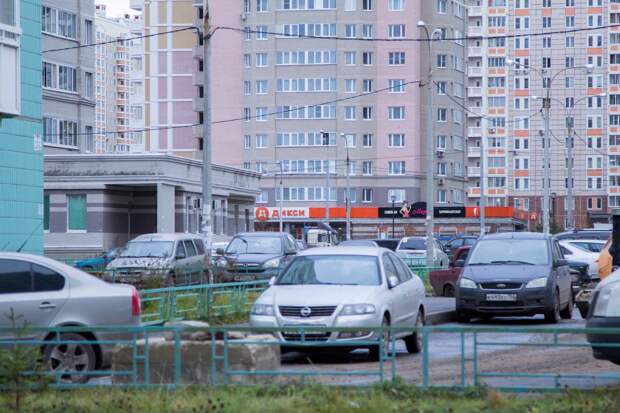 В Москве 20 автомобилей затопило из-за коммунальной аварии
