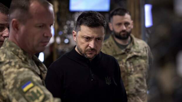 Прощупывает почву. На Западе сообщили, к чему готовится Зеленский