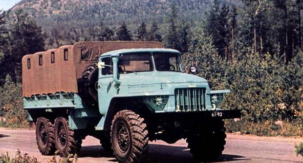 Почему грузовой автомобиль Урал-375 никогда не буксовал на бездорожье