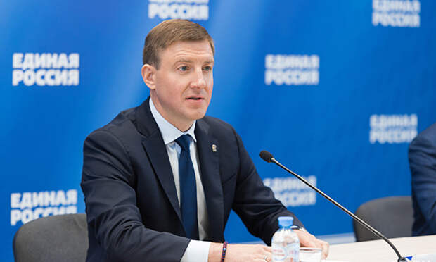 Проект закона о поправке в Конституцию включает предложения по изменению 22 ее глав