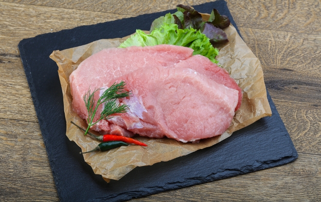 Как быстро разморозить мясо и фарш