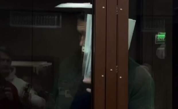 Зампреда «Газпром нефти» Джалябова арестовали по делу о взятке квартирой и катером