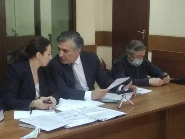 Ефремов в суде шокировал всех непризнанием вины