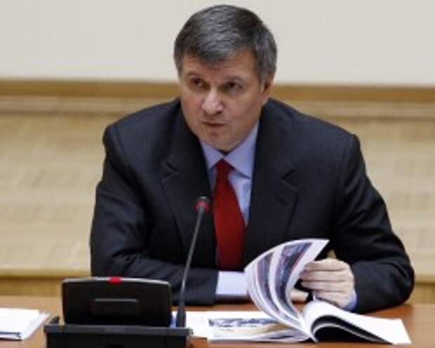 Глава МВД Украины призвал не провоцировать власть на силовой сценарий