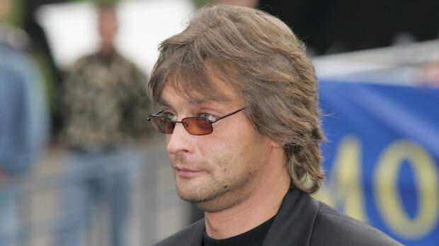 «У нас все в порядке»: Домогаров остается в театре имени Моссовета