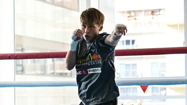 Японский боксёр Иноуэ победил Донэра и выиграл турнир WBSS в легчайшем весе
