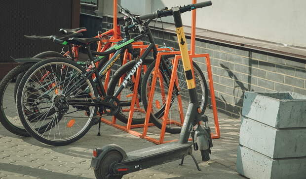 Инспекторы ГИБДД обучат екатеринбуржцев езде на самокатах и велосипедах