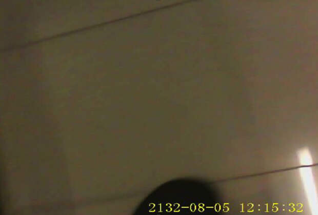 Подвесной потолок, попавший на видео издевательств над заключенными
