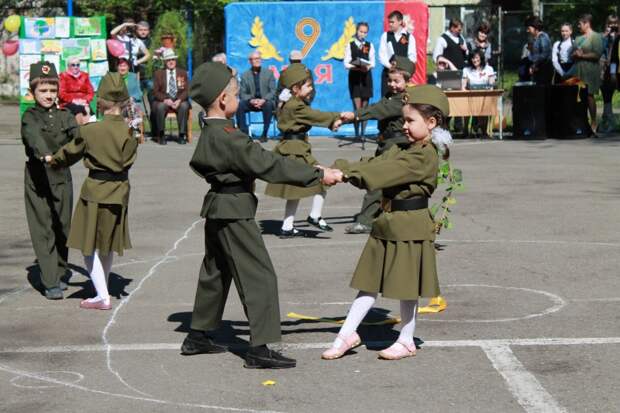 Дети и день Победы - подборка позитива военная форма, дети