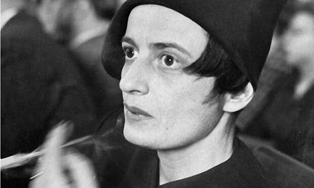 Алиса Розенбаум - талантливая писательница. Алиса Розенбаум - талантливая писательница.