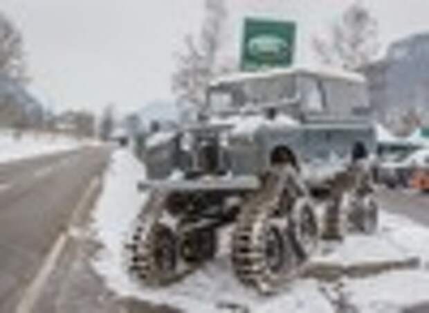 Land Rover с генами гусеницы