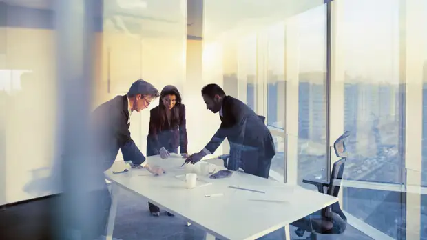 Основатель SuperJob Захаров прокомментировал уход ряда зарубежных компаний из России