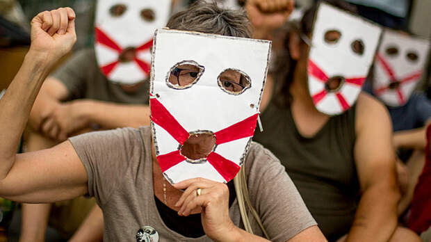 Патриоты Европы: Евроскептики против мигрантов, разврата и атеизма Патриоты Европы: Евроскептики против мигрантов, разврата и атеизма