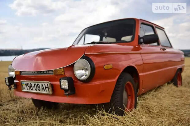 Этот необычный ЗАЗ-968М «Запорожец» с двигателем от «тройки» может стать вашим за 130 тысяч рублей