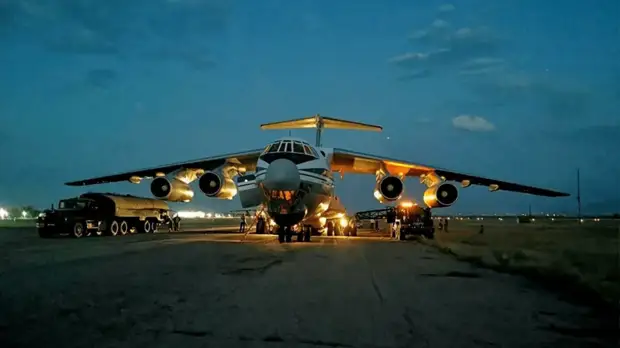 Российские самолёты эвакуируют из Афганистана более 380 человек по поручению Путина