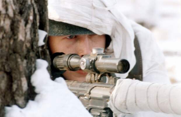 Снайперов готовят в одной из рот Сибирского военного округа.